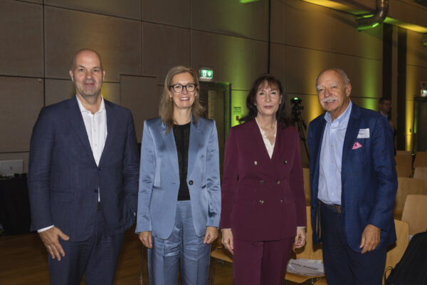 Unternehmertag 2024 unter dem Motte, Wege zum Erfolg, Bild aufgenommen in der Spoerry-Halle der Uni Liechtenstein in Vaduz am 12.09.2024 
- Marcel Fratzscher Ökonom und Präsident des Deutschen Instituts für Wirtschaftsforschung, Sabine Monauni Regierungschef-Stellvertreterin Fürstentum Liechtenstein, Suzanne Thoma CEO und Verwaltungsratspräsidentin Sulzer, Michael Hilti VR-Ehrenpräsident Hilti AG (v.l.) 
FOTO & COPYRIGHT: DANIEL SCHWENDENER